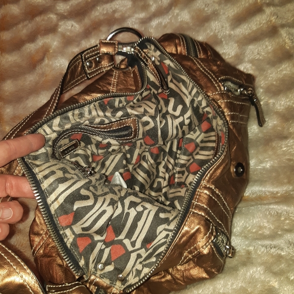 Purse - Picture 2 of 5